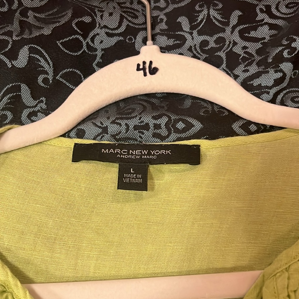 MARC NEW YORK Women's Yellow Top, size large - Picture 4 of 8